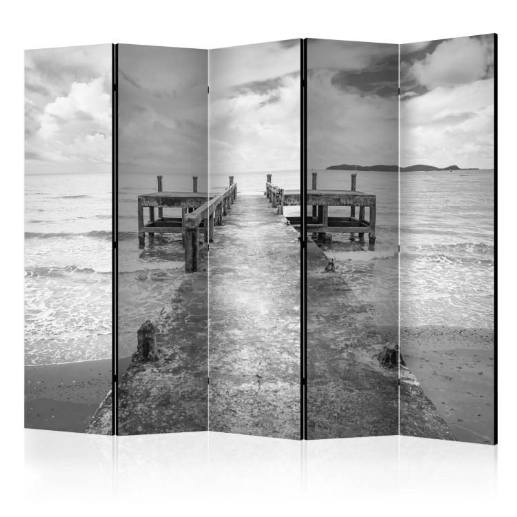 Room Divider Concrete Pier II (5-piece) - black and white sea and sky in the background