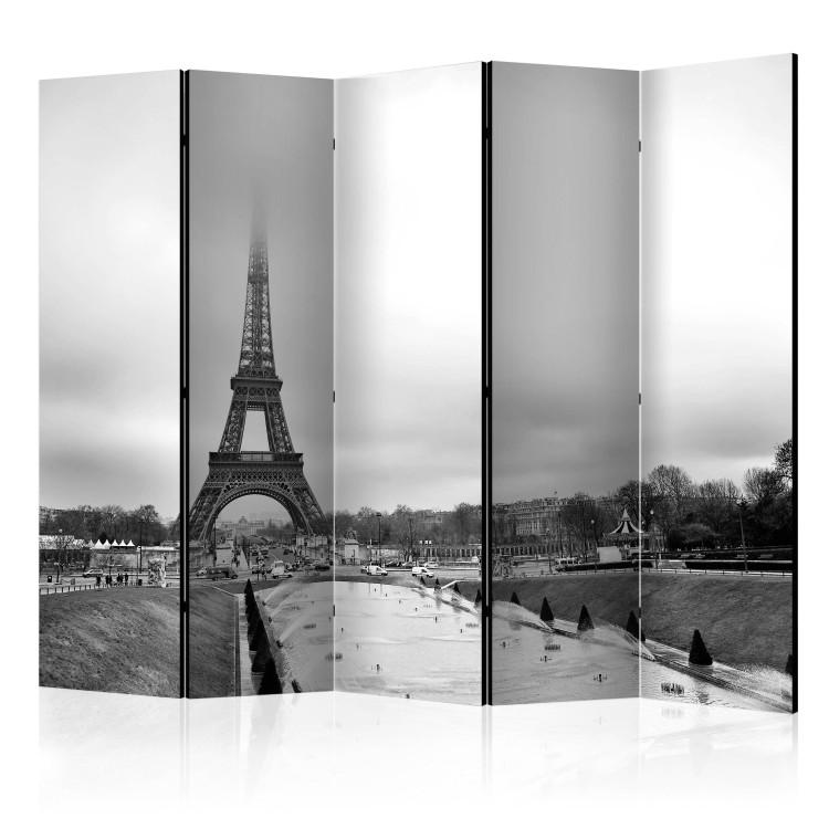 Room Divider Tower in the Mist II (5-piece) - black and white frame in the center of Paris
