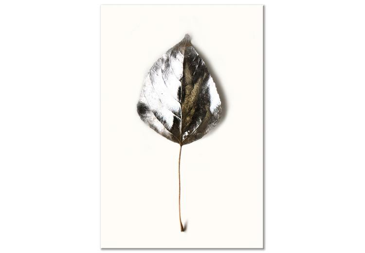 Canvas Print Leaf in glamor style - silver plant motif on beige background