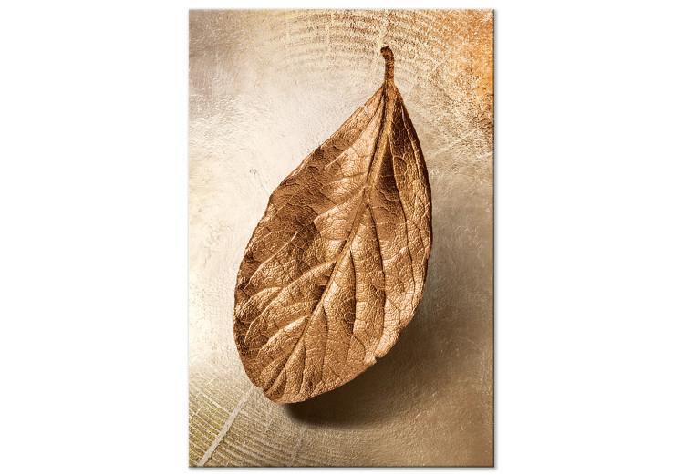 Canvas Print Golden Lightness (1-part) vertical - autumn nature hidden in a leaf