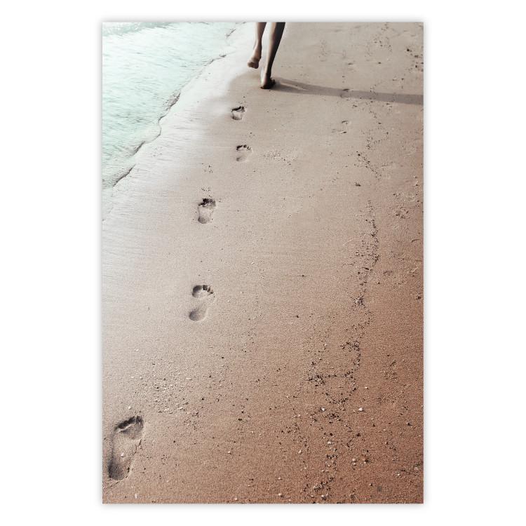 Poster Fleeting Trace - composition with a woman running on a sandy beach