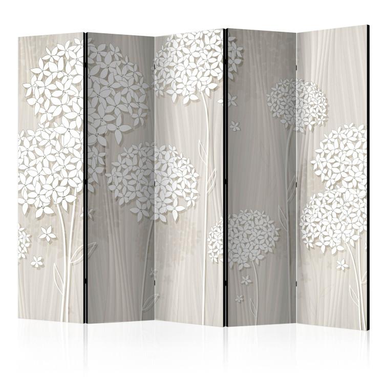 Room Divider Creamy Filigree II (5-piece) - beige background and white flowers