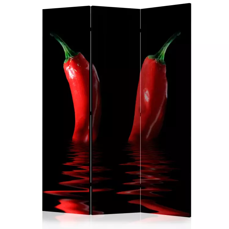 Chili Pepper (3-piece) - three fiery vegetables submerged in water