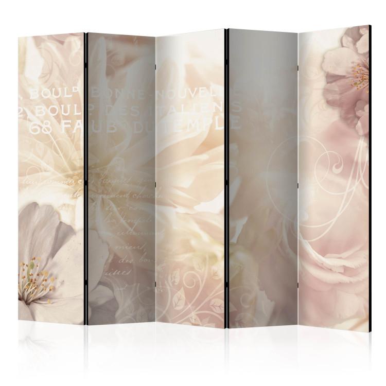 Room Divider Kiss of Delicacy II - romantic and bright flower composition