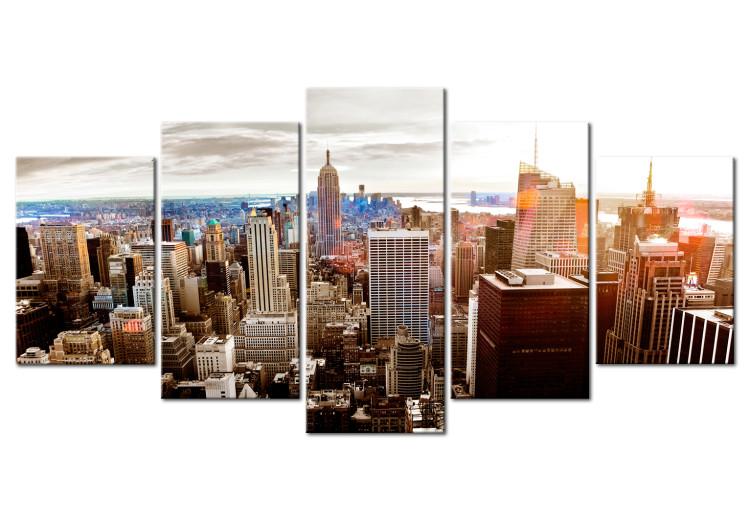 Canvas Print Gray Skyscrapers (5-piece) - New York City and sunrise over the city