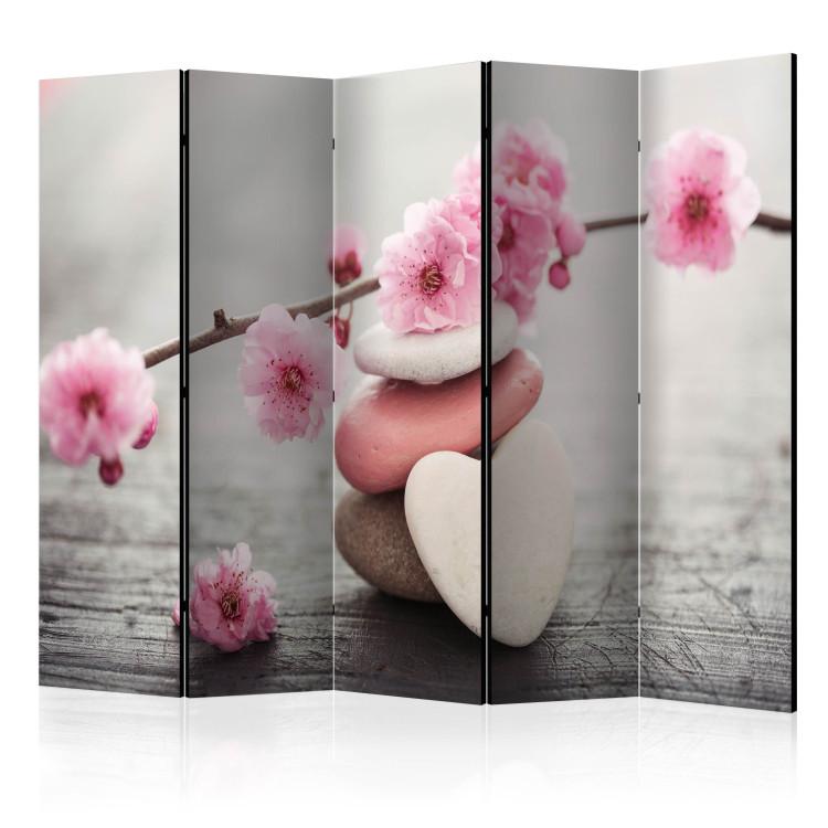 Room Divider Zen Flowers II - heart-shaped colorful stones and pink plants