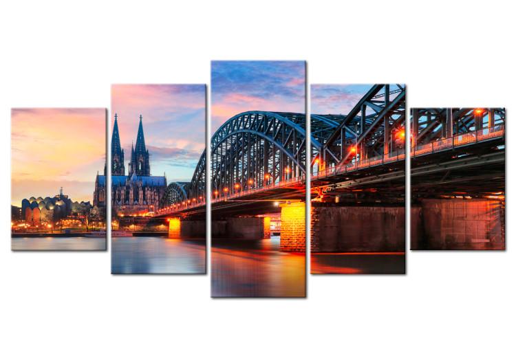 Canvas Print Evening in Cologne - City Architecture with Sunset Background