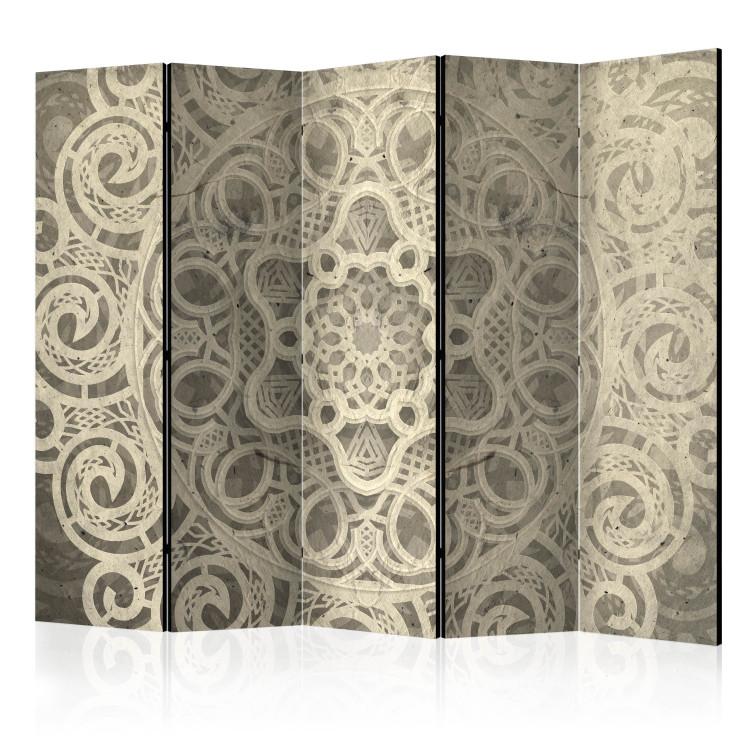 Room Divider Song of Delicacy - mandala with oriental ornaments in retro style