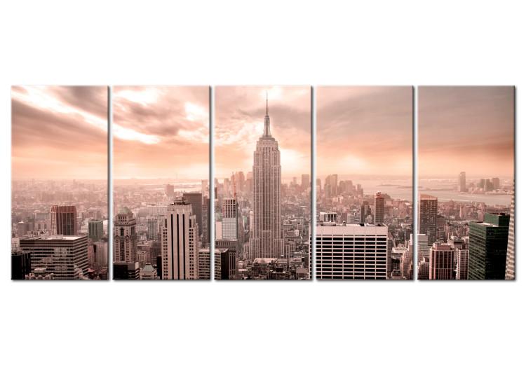 Canvas Print New York: Manhattan (5-piece) - Cityscape Under Illuminated Sky