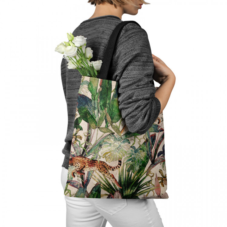 Shopping Bag Savannah parchment - tropical vegetation, cheetahs on beige background 147600 additionalImage 3