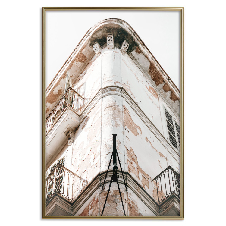 Wall Poster Southern Corner - building architecture with a weathered bright wall 129510 additionalImage 17