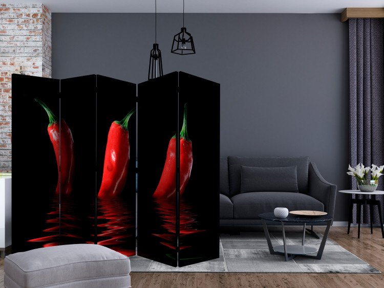 Room Divider Screen Chili Pepper II (5-piece) - three fiery vegetables on water background 133310 additionalImage 4