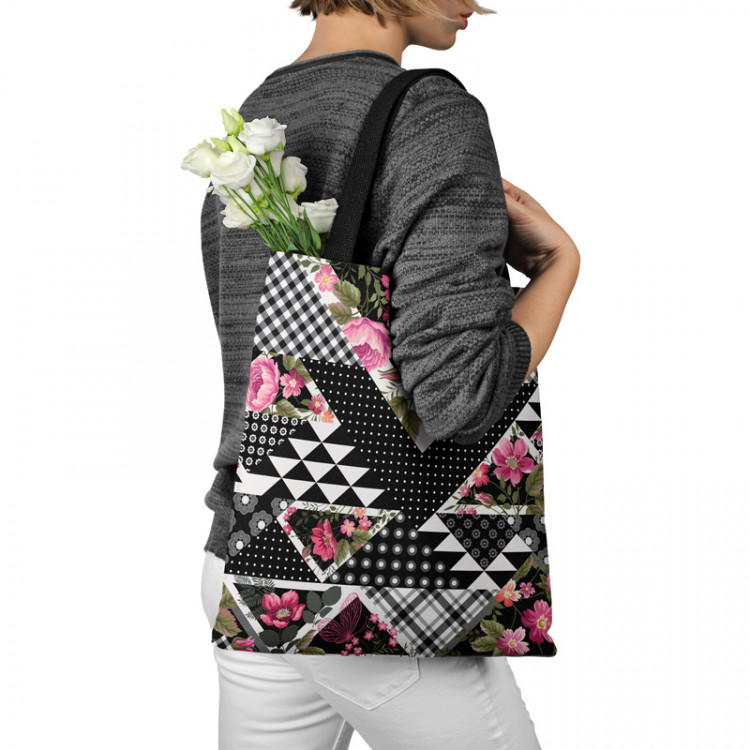 Shopping Bag Floral patchwork - geometric, black and white cutout with flowers 147530 additionalImage 3