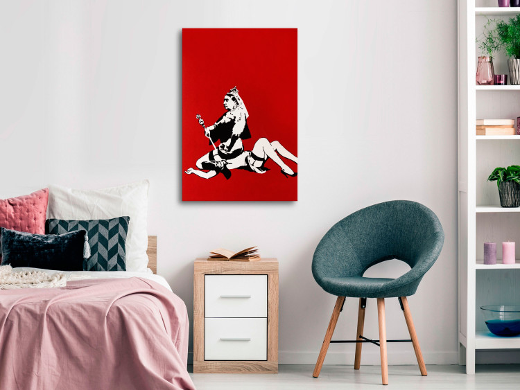 Canvas Banksy's Queen - street art style graphic on red background 132470 additionalImage 3