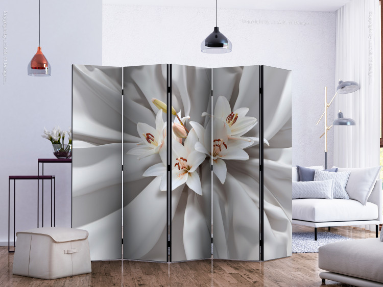 Room Separator Sensual Lilies II - lily flowers on a background of white luxury fabric 133880 additionalImage 2