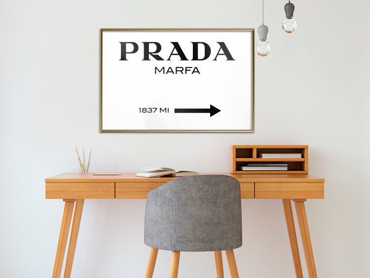 Poster Prada Marfa - black and white simple composition with texts and an arrow 116801 additionalImage 15