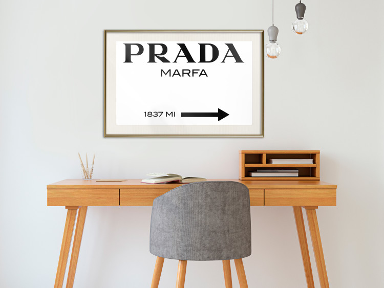 Poster Prada Marfa - black and white simple composition with texts and an arrow 116801 additionalImage 21