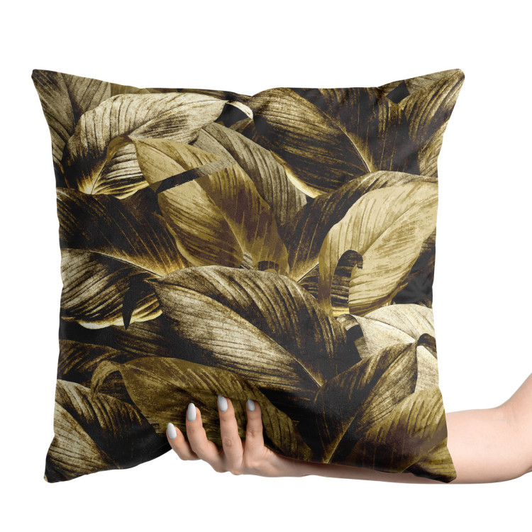 Decorative Velor Pillow Leafy thickets - a graphic floral pattern in brass tones 147111 additionalImage 2