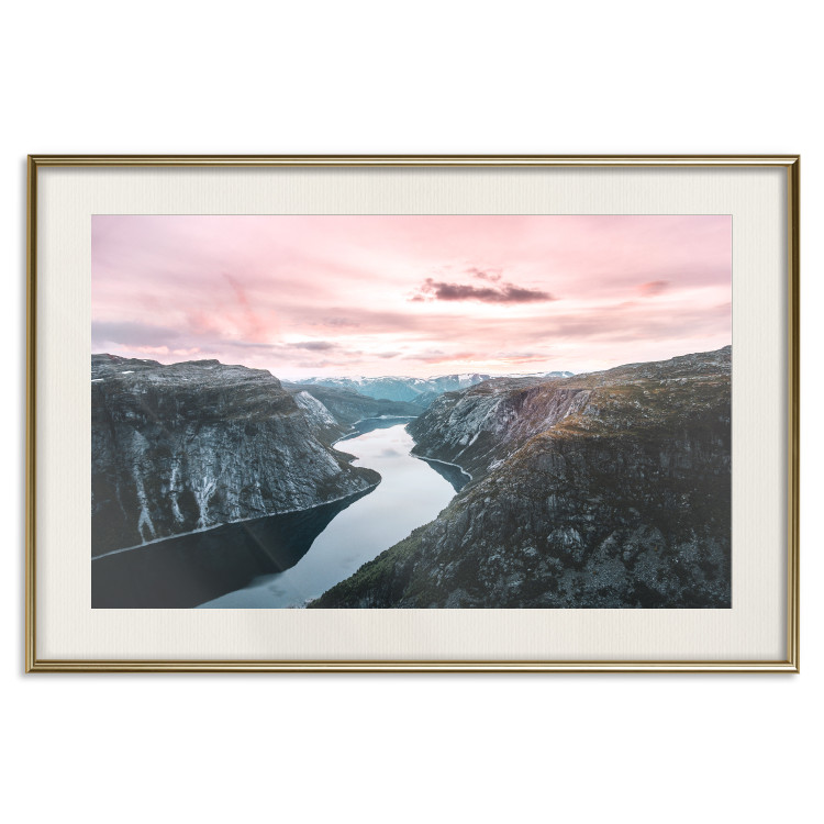 Wall Poster Lake Ringedalsvatnet - majestic landscape of mountains and pink sky 117621 additionalImage 19