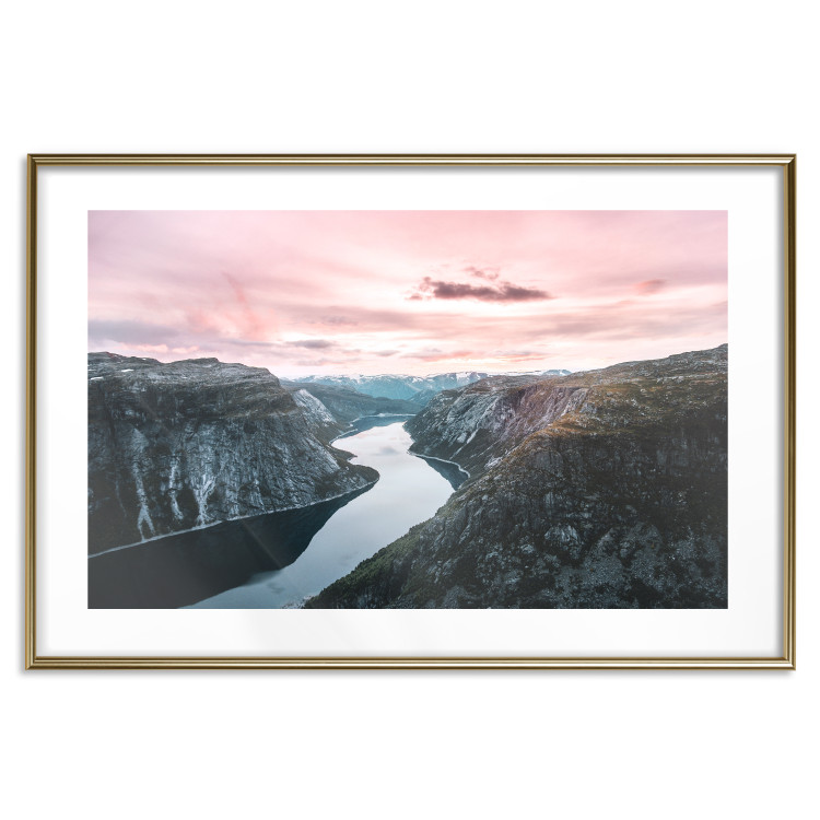 Wall Poster Lake Ringedalsvatnet - majestic landscape of mountains and pink sky 117621 additionalImage 14