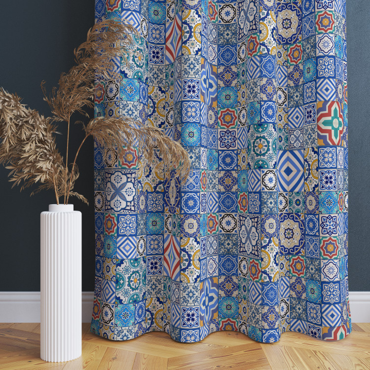 Decorative Curtain Blue connections - a motif inspired by patchwork ceramics 147321 additionalImage 3