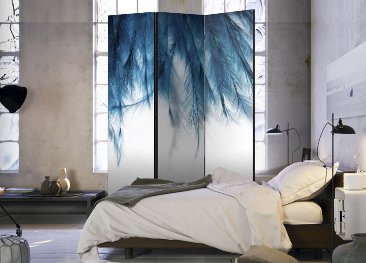 Room Divider Sapphire Feathers - romantic feathers in blue color on white background 97421 additionalImage 4