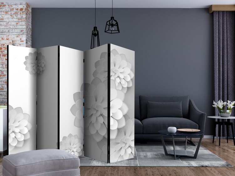 Folding Screen White Garden II - composition of white flowers with 3D illusion on a light background 133831 additionalImage 4