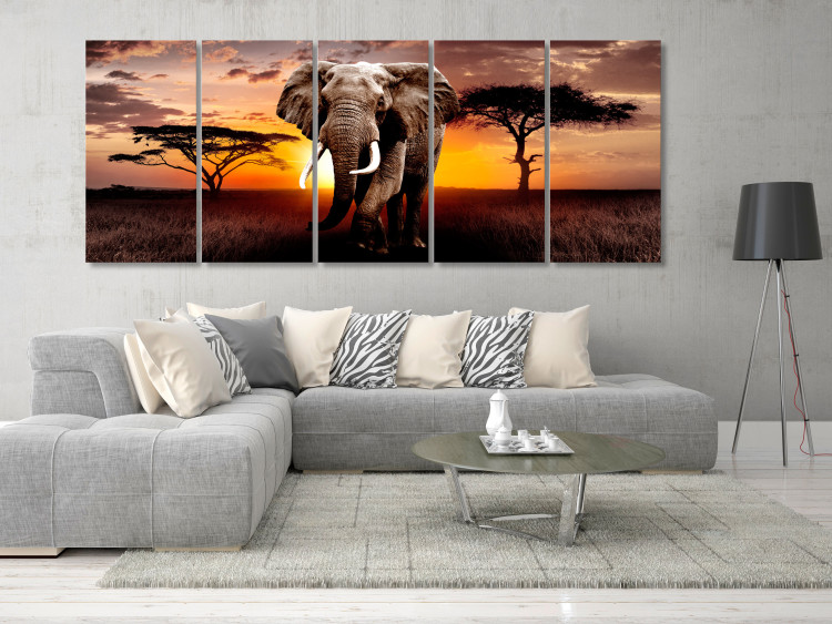 Canvas African Elephant (5-piece) - Animal Against a Sunset Background 98631 additionalImage 3