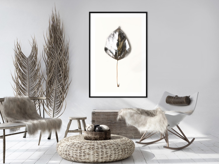 Wall Poster Winter Jewel - leaf from a plant covered in silver lying on white background 124951 additionalImage 4