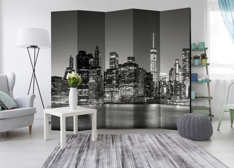 Room Separator New York Nights II - black and white panorama of New York City architecture 95261 additionalImage 2