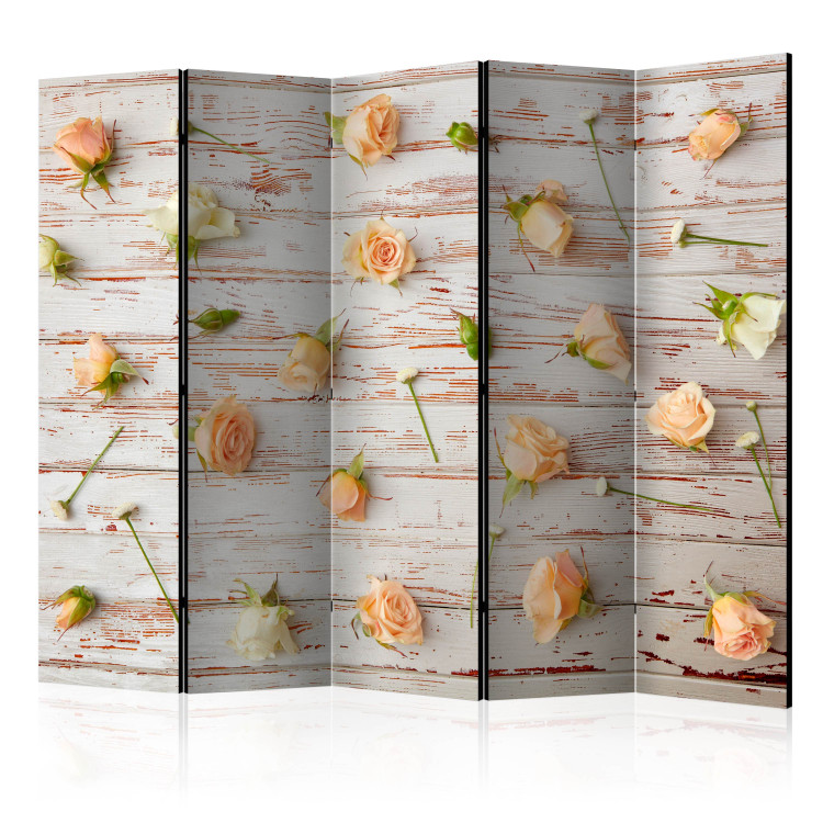 Room Divider Wood and Roses II (5-piece) - composition with flowers on a board background 133471