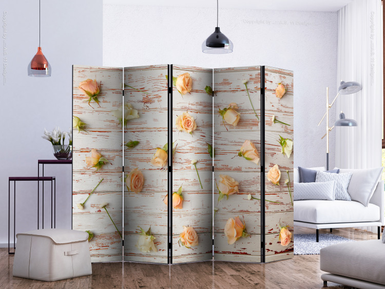 Room Divider Wood and Roses II (5-piece) - composition with flowers on a board background 133471 additionalImage 2
