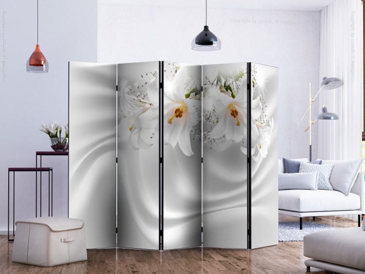 Room Divider Screen Royal White II (5-piece) - velvety fantasy in lily flowers 132681 additionalImage 2