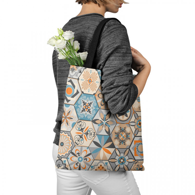 Shopping Bag Oriental hexagons - a motif inspired by patchwork ceramics 147512 additionalImage 3