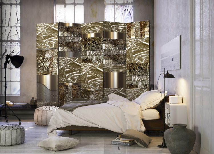 Room Separator Aurea Mediocritas II - metallic texture with a motif of golden glow 95432 additionalImage 4