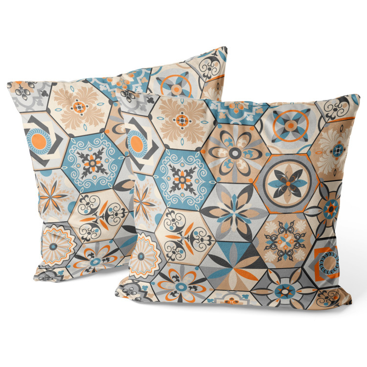 Decorative Velor Pillow Oriental hexagons - a motif inspired by patchwork ceramics 147142 additionalImage 3