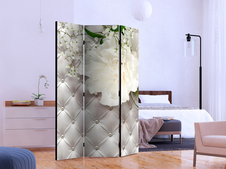 Room Separator Pearl Luxury (3-piece) - white flowers and quilted pattern background 133472 additionalImage 2