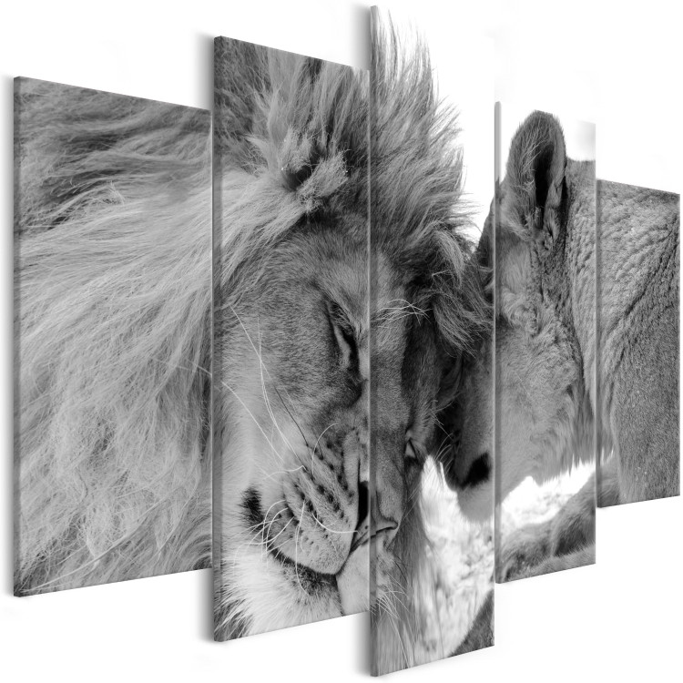 Canvas Lion's Love (5-part) Wide - Pair of Lions in Black and White 107482 additionalImage 2
