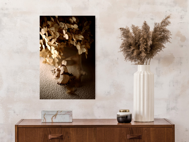 Poster Rustling Shell - flowers and seashell on the beach in brown colors 131782 additionalImage 4