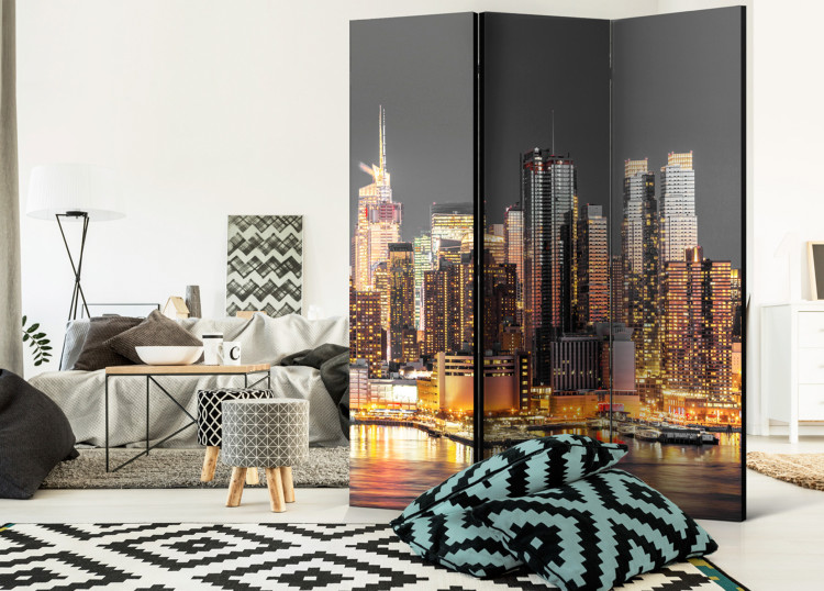 Folding Screen New York at Dusk - skyline of glowing New York City architecture 95582 additionalImage 2