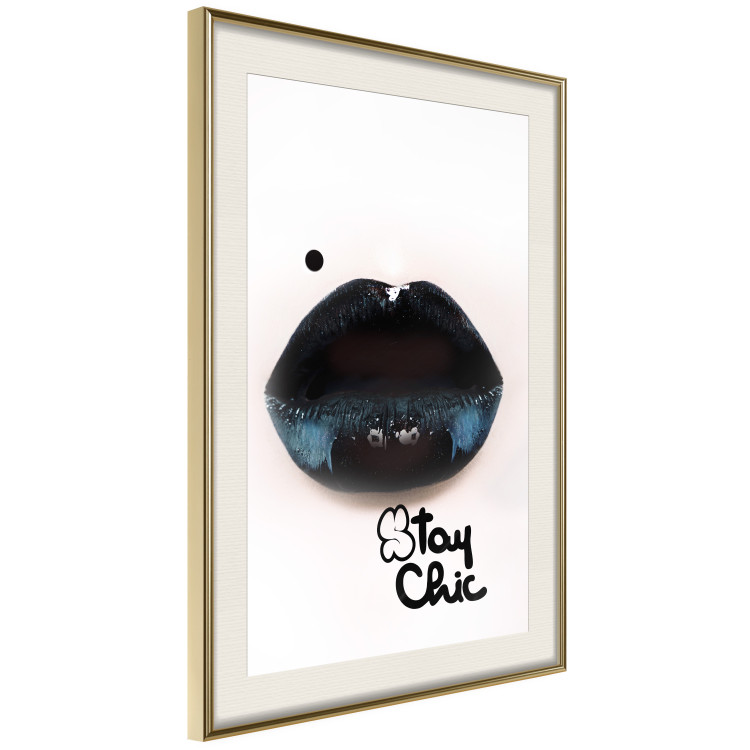 Poster Stay Chic - shiny lips and English text on a white background 130792 additionalImage 3
