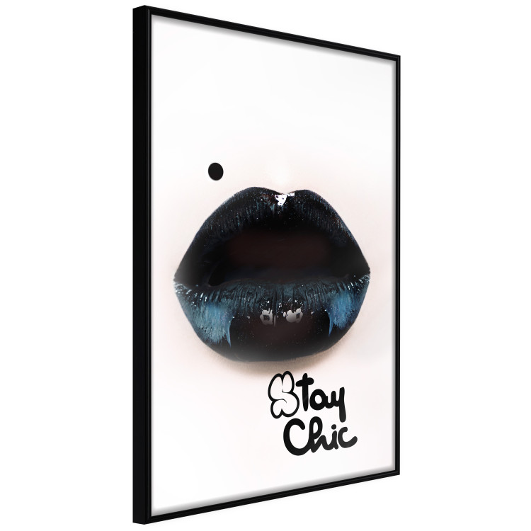 Poster Stay Chic - shiny lips and English text on a white background 130792 additionalImage 11