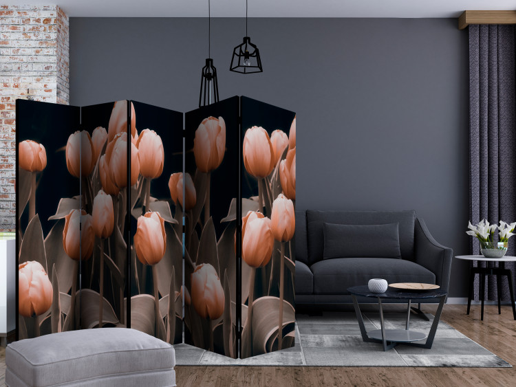 Folding Screen Ladies among the Flowers II (5-piece) - bouquet of pink tulips 132892 additionalImage 4