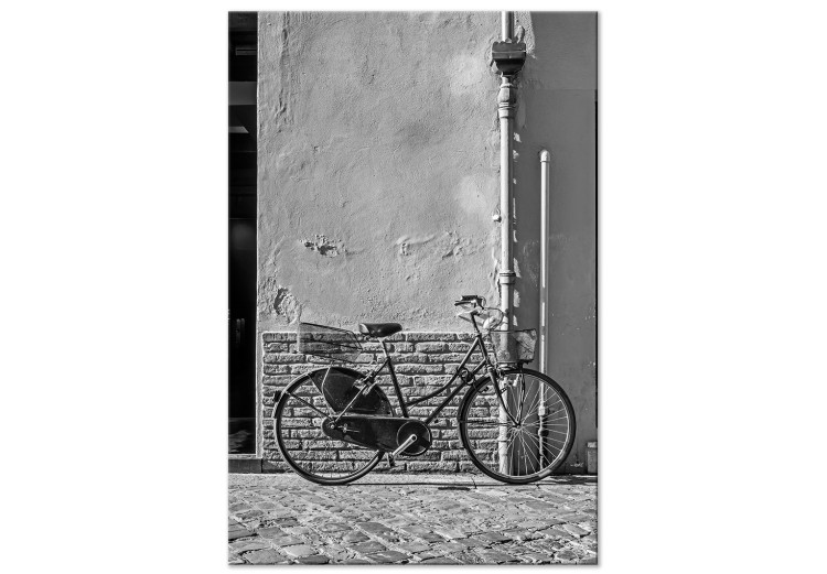 Canvas Art Print City bike - a vehicle in a retro district in black and white 117743