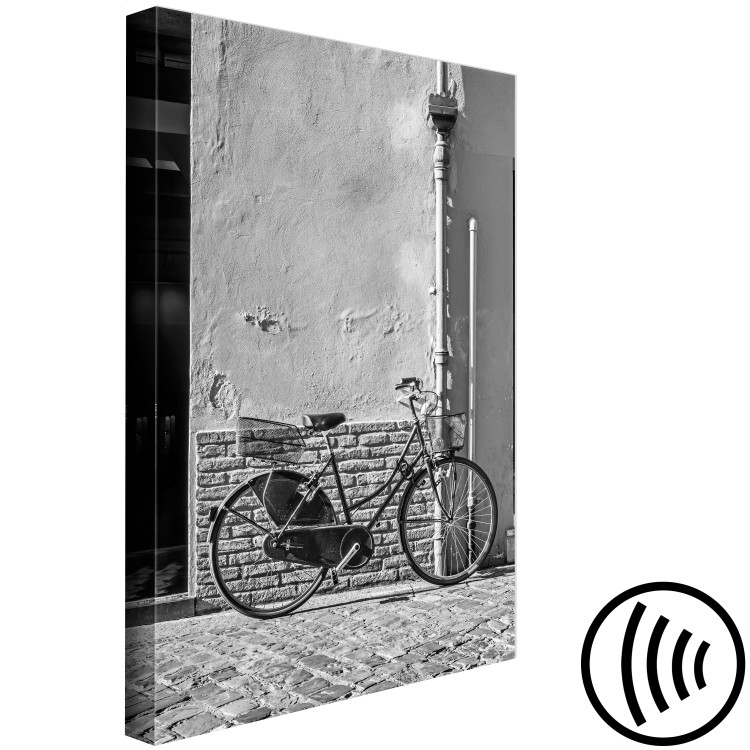Canvas Art Print City bike - a vehicle in a retro district in black and white 117743 additionalImage 6