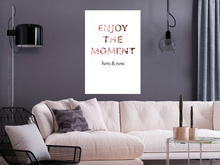Poster Enjoy the Moment - English text with a pink motif on a white background 122943 additionalImage 17