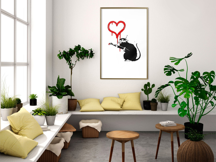 Poster Love Rat - rat painting a red heart on a white plain wall 132443 additionalImage 13