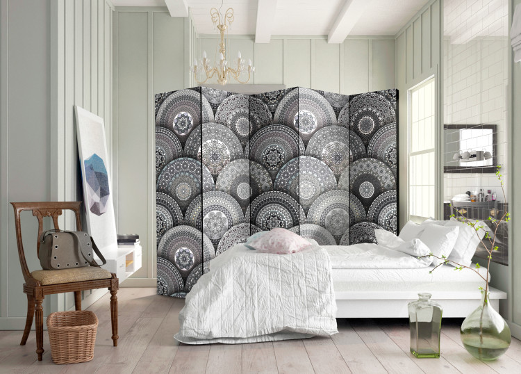Folding Screen Gray Mandalas (5-piece) - composition in ornaments forming circles 128963 additionalImage 2