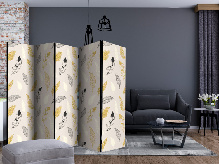 Folding Screen Golden Feathers II (5-piece) - composition in bird pattern and light background 133163 additionalImage 4