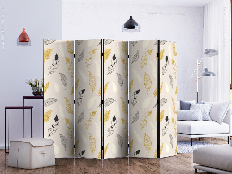 Folding Screen Golden Feathers II (5-piece) - composition in bird pattern and light background 133163 additionalImage 2